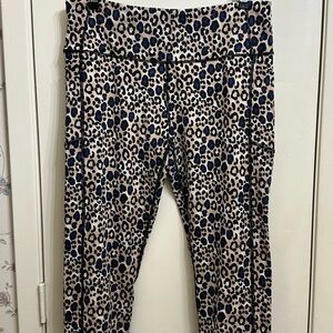 Victoria Secret Sport Knockout Leopard Print Leggings SZ XL